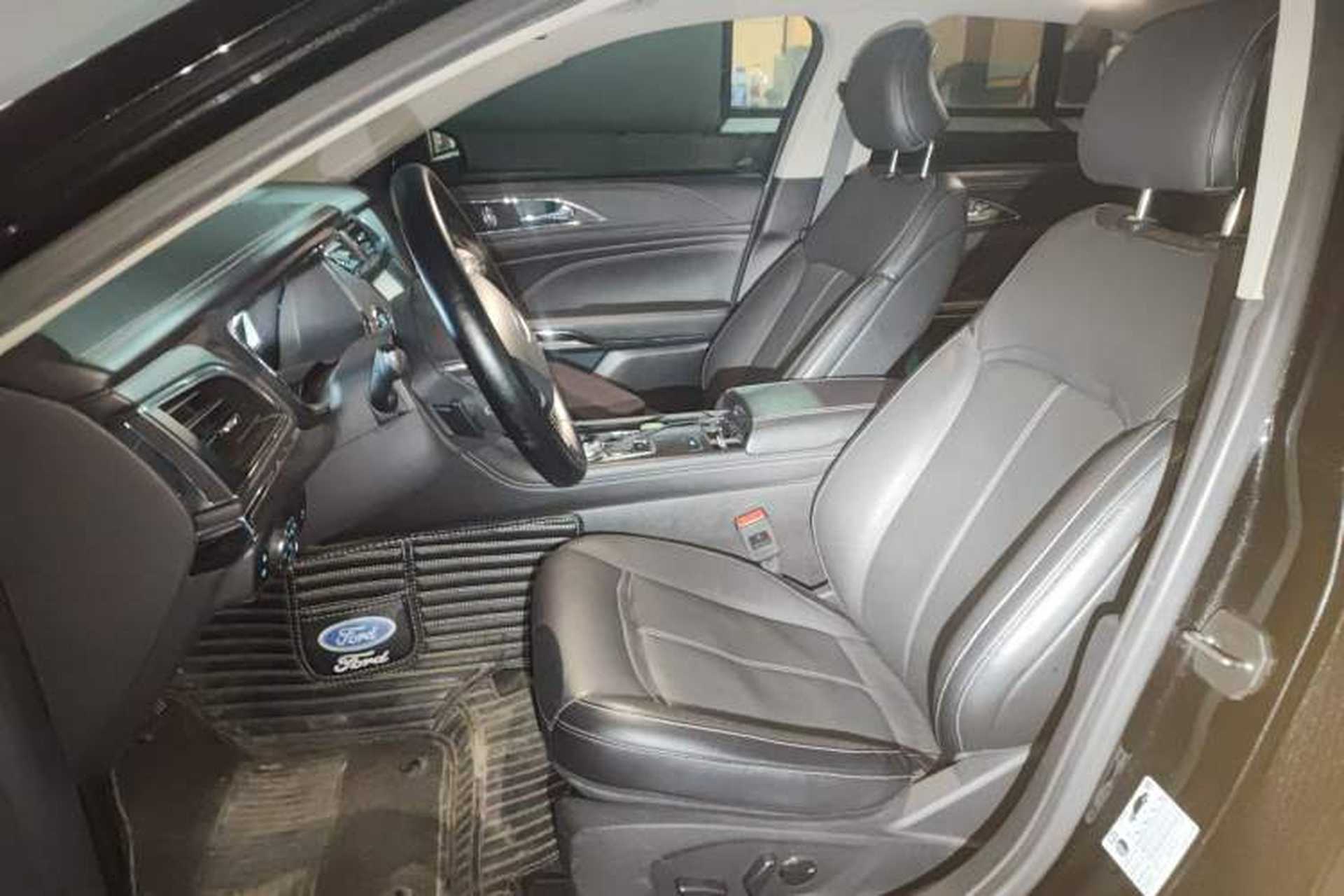 Used Ford Taurus 2015 EcoBoost 245 Fashion Edition Left Front Seat