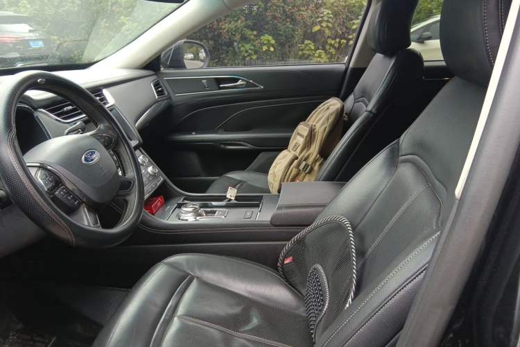 Used Ford Taurus 2015 EcoBoost 245 Fashion Edition Left Front Seat