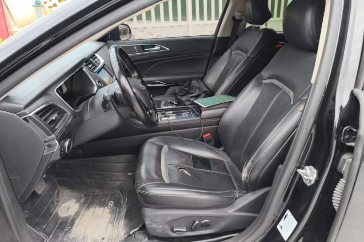 Used Ford Taurus 2015 EcoBoost 245 Luxury Model Left Front Seat