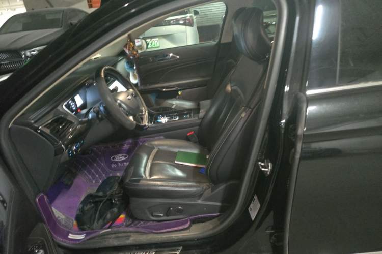 Used Ford Taurus 2015 EcoBoost 245 Luxury Model Left Front Seat