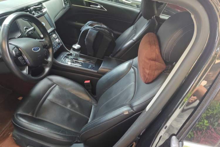 Used Ford Taurus 2015 EcoBoost 245 Fashion Edition Left Front Seat
