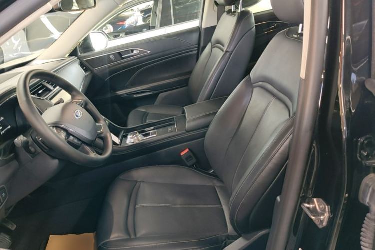 Used Ford Taurus 2015 EcoBoost 245 Fashion Edition Left Front Seat