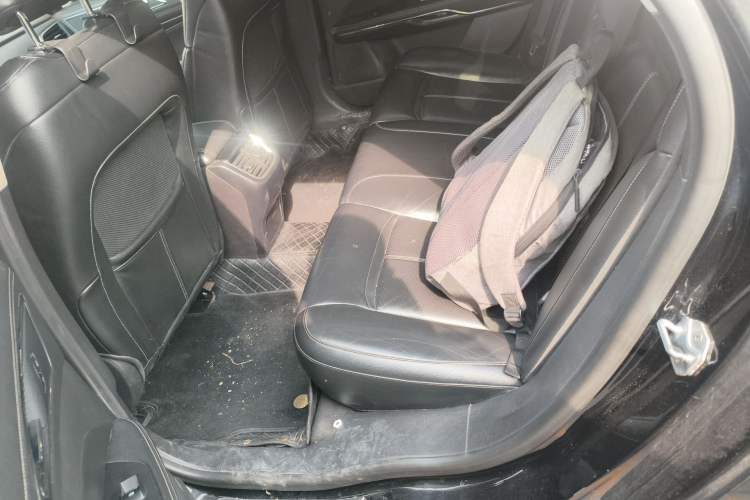 Used Ford Taurus 2015 EcoBoost 245 Fashion Edition Left Rear Seat