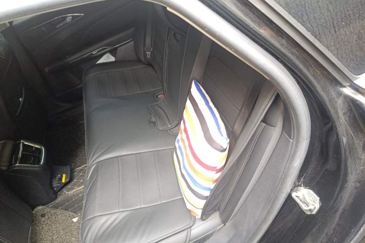 Used Ford Taurus 2015 EcoBoost 245 Fashion Edition Left Rear Seat