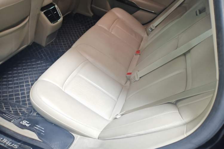 Used Ford Taurus 2015 EcoBoost 245 Fashion Edition Left Rear Seat