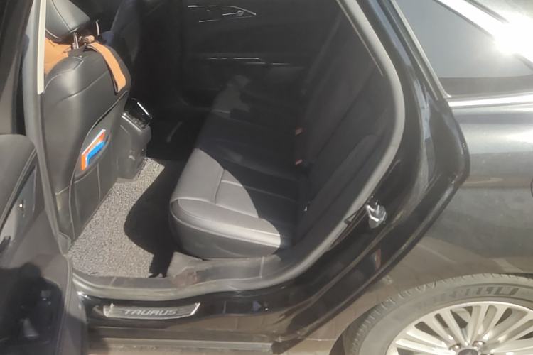 Used Ford Taurus 2015 EcoBoost 245 Fashion Edition Left Rear Seat