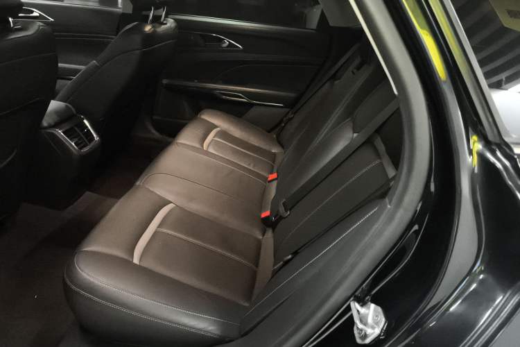 Used Ford Taurus 2015 EcoBoost 245 Luxury Model Left Rear Seat