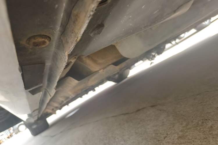 Used Ford Taurus 2015 EcoBoost 245 Fashion Edition Left Side Sill