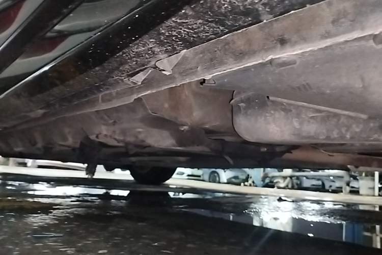Used Ford Taurus 2015 EcoBoost 245 Fashion Edition Left Side Sill