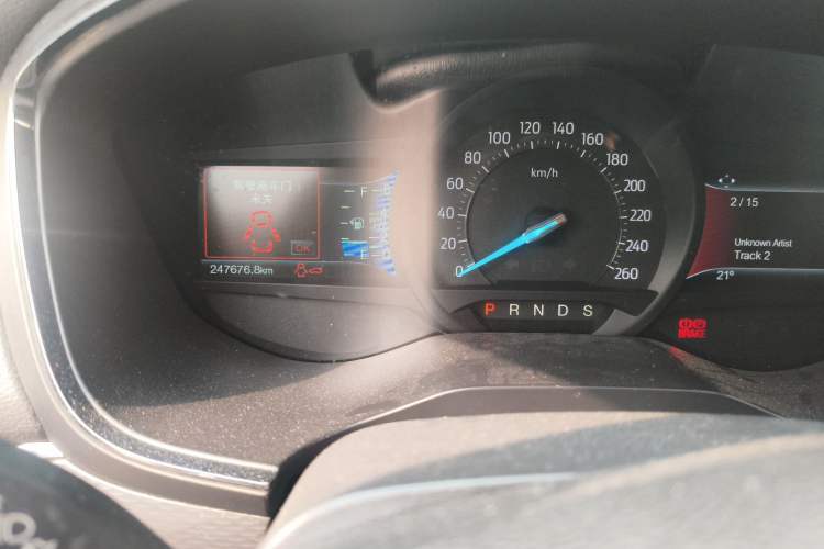 Used Ford Taurus 2015 EcoBoost 245 Fashion Edition Odometer Close Up