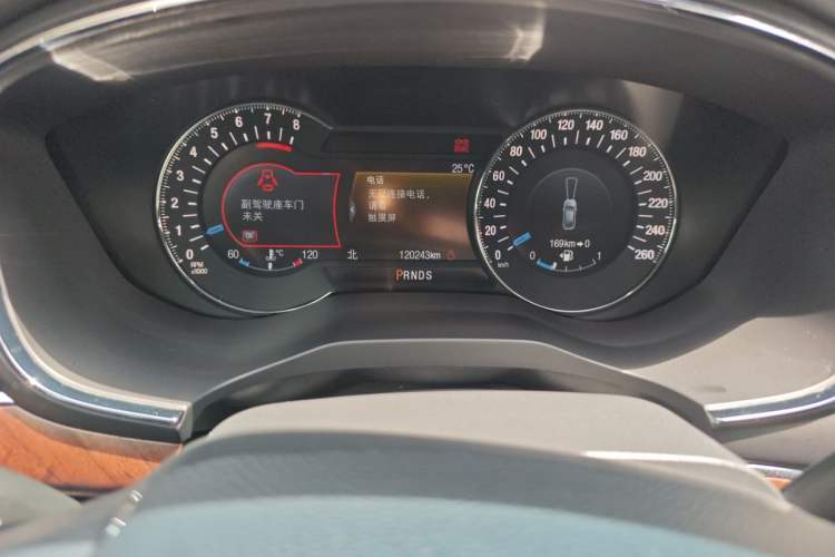 Used Ford Taurus 2015 EcoBoost 325 V6 Flagship Model Odometer Close Up