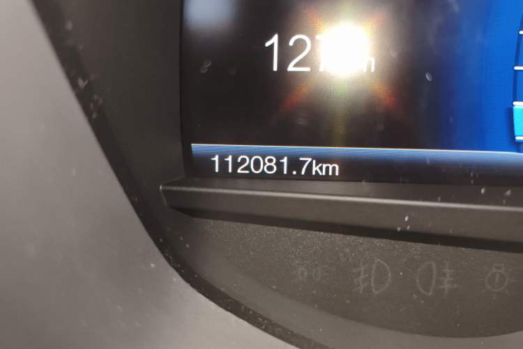 Used Ford Taurus 2015 EcoBoost 245 Fashion Edition Odometer Close Up