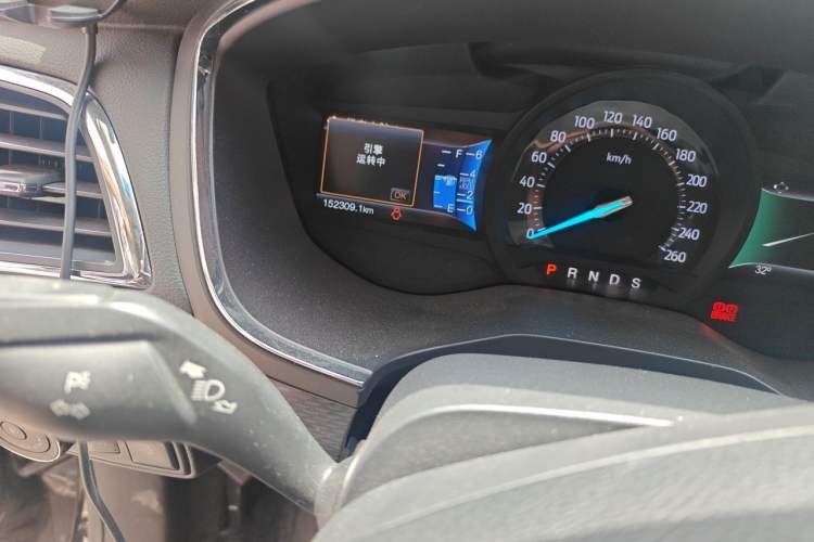 Used Ford Taurus 2015 EcoBoost 245 Fashion Edition Odometer Close Up