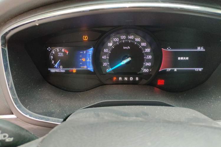 Used Ford Taurus 2015 EcoBoost 245 Fashion Edition Odometer Close Up