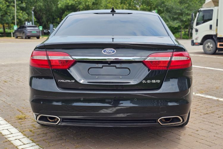 Used Ford Taurus 2015 EcoBoost 245 Luxury Model Rear