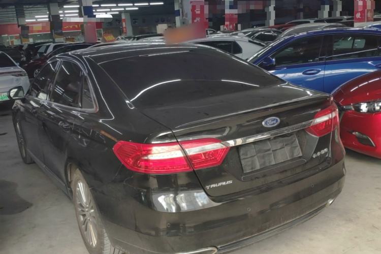 Used Ford Taurus 2015 EcoBoost 245 Luxury Model Rear Left 45 Deg