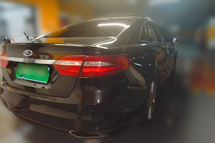 Used Ford Taurus 2015 EcoBoost 245 Luxury Model Rear Right 45 Deg