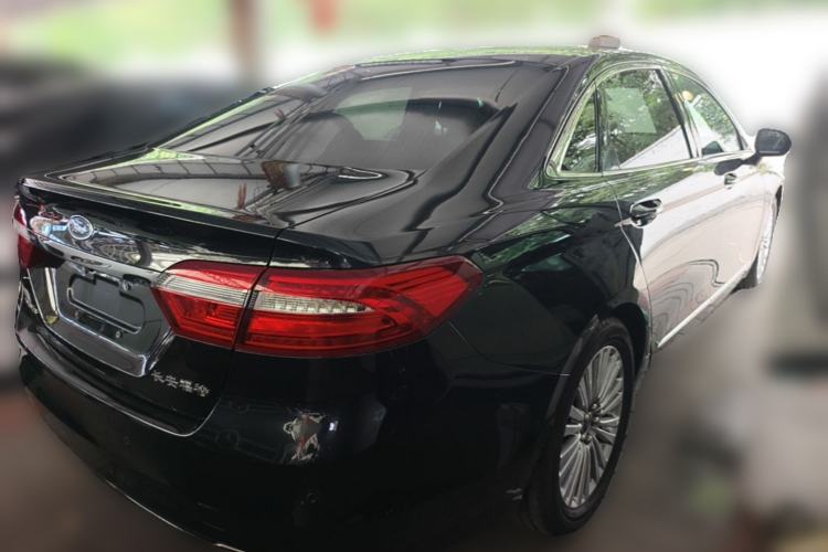 Used Ford Taurus 2015 EcoBoost 245 Luxury Model Rear Right 45 Deg