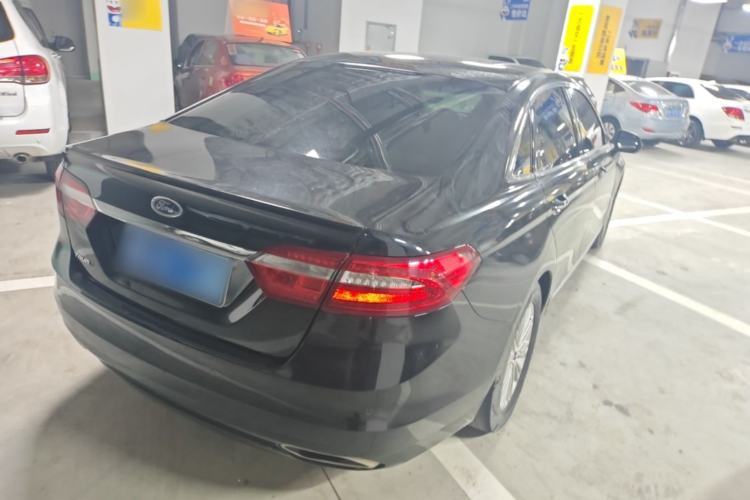 Used Ford Taurus 2015 EcoBoost 245 Fashion Edition Rear Right 45 Deg