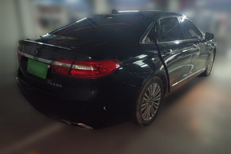 Used Ford Taurus 2015 EcoBoost 245 Luxury Model Rear Right 45 Deg