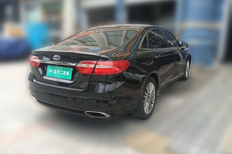 Used Ford Taurus 2015 EcoBoost 245 Luxury Model Rear Right 45 Deg
