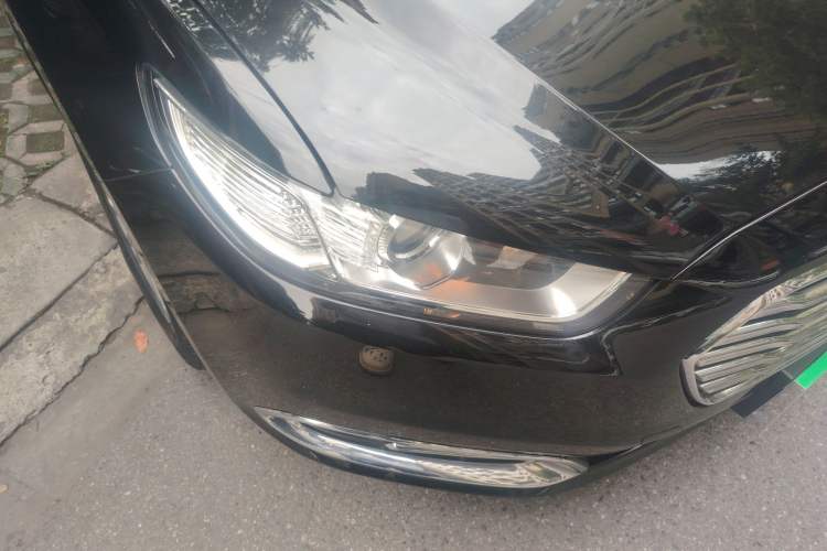 Used Ford Taurus 2015 EcoBoost 245 Fashion Edition Right Front Headlight