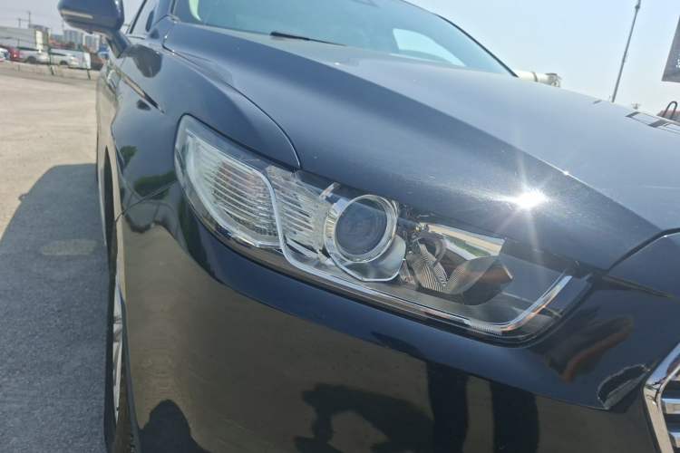 Used Ford Taurus 2015 EcoBoost 245 Fashion Edition Right Front Headlight