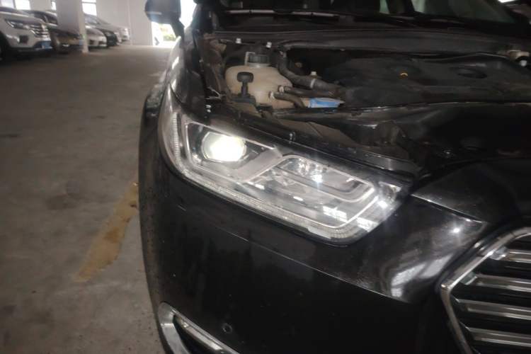Used Ford Taurus 2015 EcoBoost 245 Luxury Model Right Front Headlight