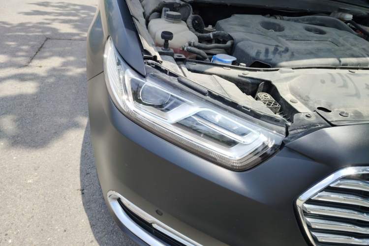 Used Ford Taurus 2015 EcoBoost 245 Luxury Model Right Front Headlight
