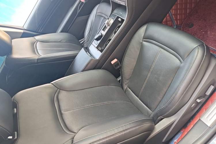 Used Ford Taurus 2015 EcoBoost 245 Fashion Edition Right Front Seat