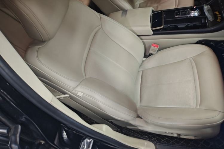 Used Ford Taurus 2015 EcoBoost 245 Fashion Edition Right Front Seat
