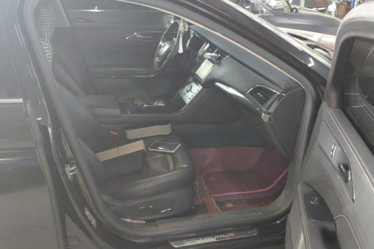 Used Ford Taurus 2015 EcoBoost 245 Luxury Model Right Front Seat