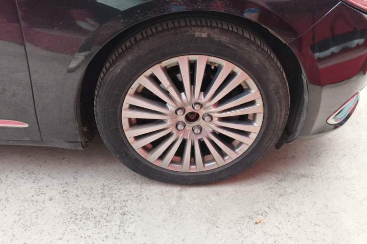 Used Ford Taurus 2015 EcoBoost 245 Luxury Model Right Front Wheel Hub