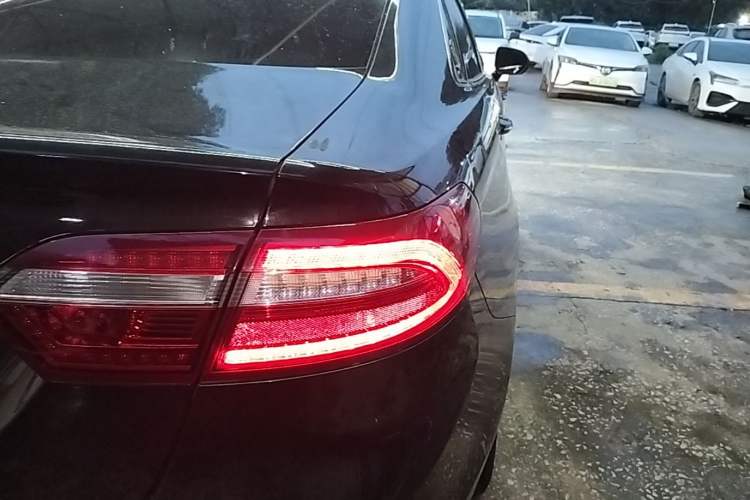 Used Ford Taurus 2015 EcoBoost 245 Fashion Edition Right Rear Taillight