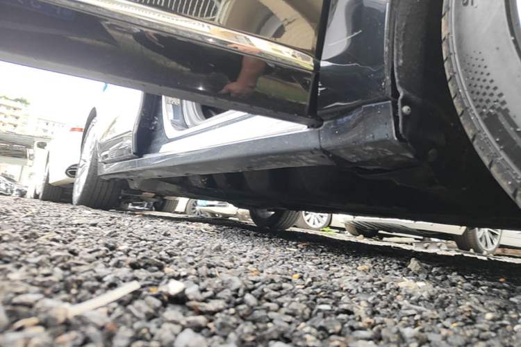Used Ford Taurus 2015 EcoBoost 245 Ultimate Model Right Side Sill