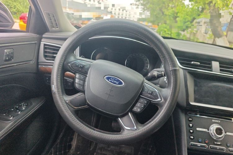 Used Ford Taurus 2015 EcoBoost 325 V6 Flagship Model Steering Wheel