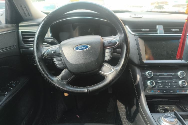 Used Ford Taurus 2015 EcoBoost 245 Fashion Edition Steering Wheel