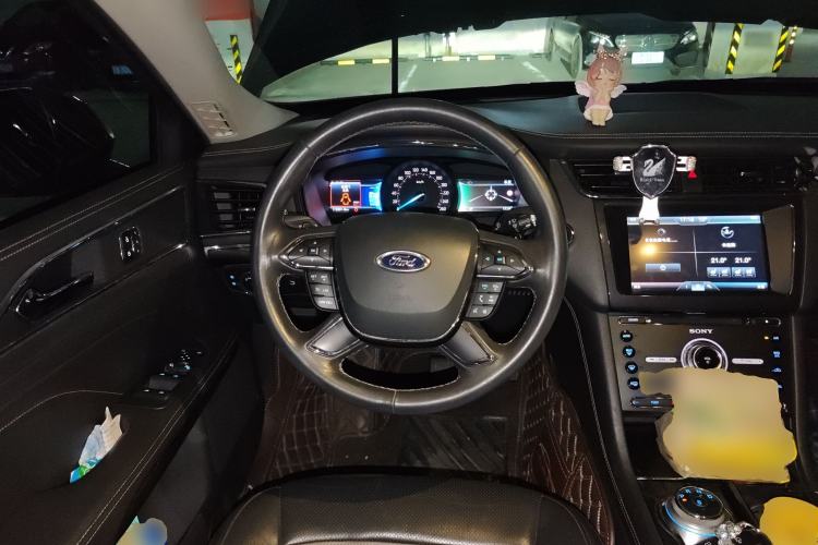 Used Ford Taurus 2015 EcoBoost 245 Luxury Model Steering Wheel