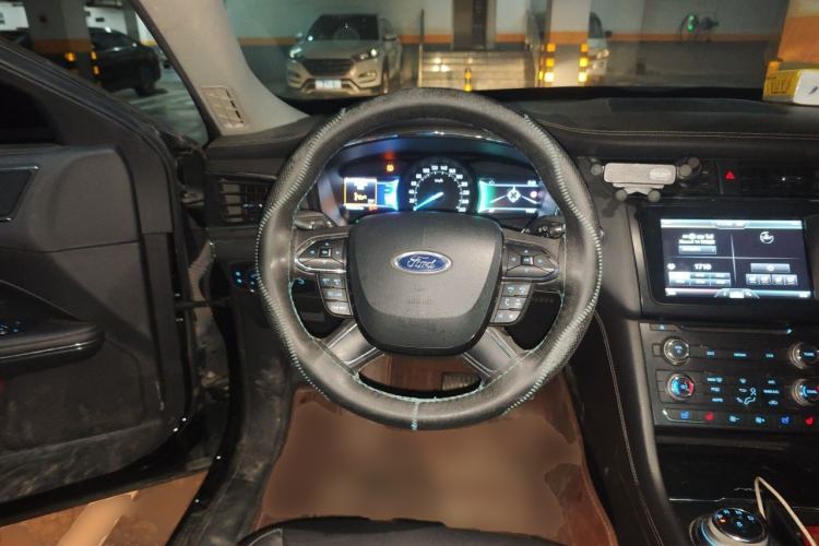 Used Ford Taurus 2015 EcoBoost 245 Fashion Edition Steering Wheel