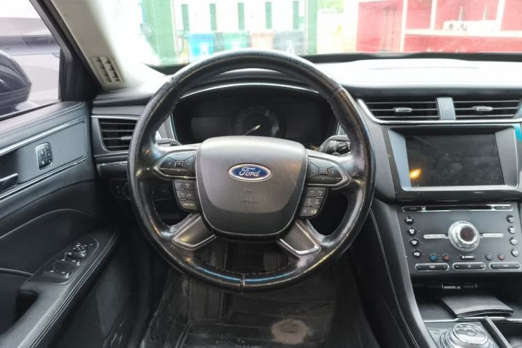 Used Ford Taurus 2015 EcoBoost 245 Luxury Model Steering Wheel