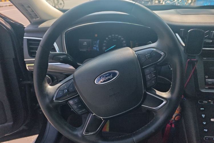 Used Ford Taurus 2015 EcoBoost 245 Luxury Model Steering Wheel