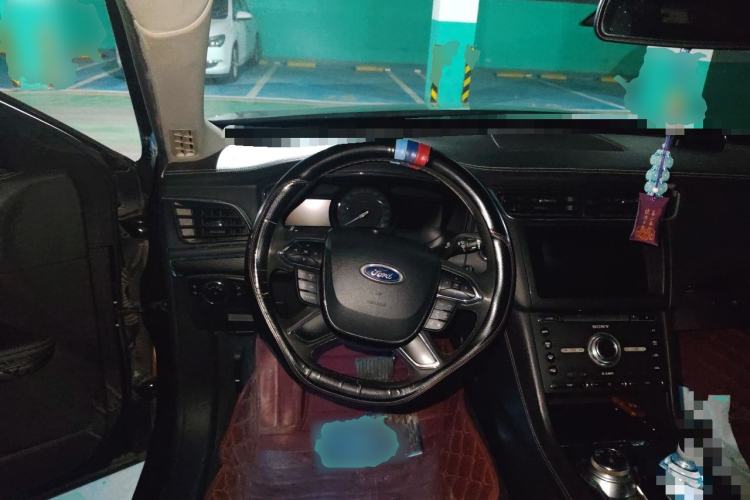Used Ford Taurus 2015 EcoBoost 245 Luxury Model Steering Wheel