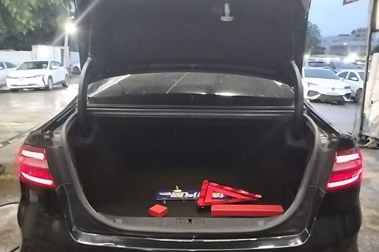 Used Ford Taurus 2015 EcoBoost 245 Fashion Edition Trunk