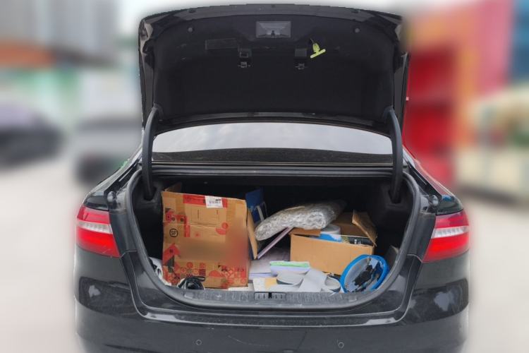 Used Ford Taurus 2015 EcoBoost 245 Luxury Model Trunk