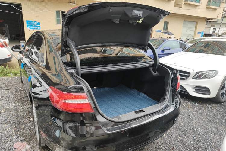 Used Ford Taurus 2015 EcoBoost 245 Ultimate Model Trunk