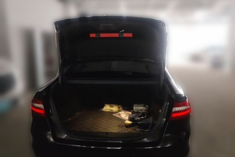 Used Ford Taurus 2015 EcoBoost 245 Luxury Model Trunk