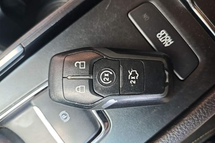 Used Ford Taurus 2015 EcoBoost 245 Fashion Edition Vehicle Key