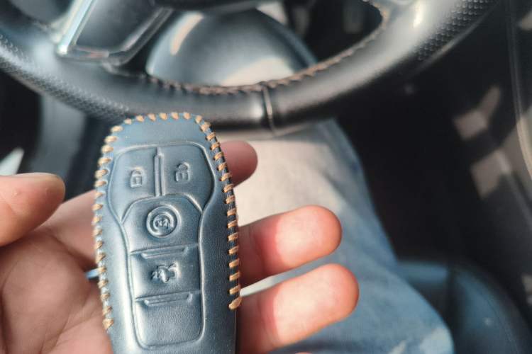 Used Ford Taurus 2015 EcoBoost 245 Fashion Edition Vehicle Key