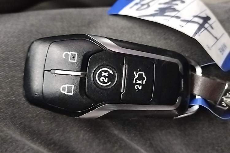 Used Ford Taurus 2015 EcoBoost 245 Fashion Edition Vehicle Key