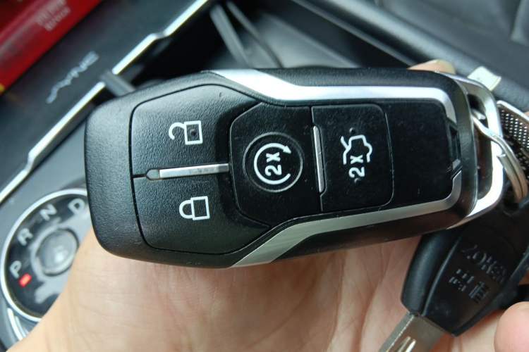 Used Ford Taurus 2015 EcoBoost 245 Fashion Edition Vehicle Key